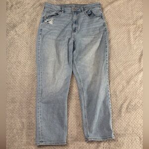 Women’s American Eagle Light Wash Mom Three Pocket Jeans Size 12